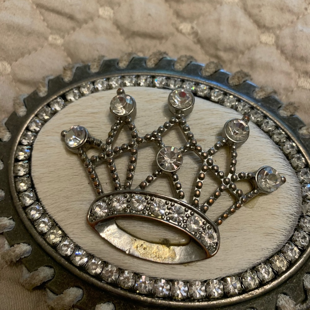 Swarovski Crown cowhide cowgirl belt buckle - Picture 2 of 10